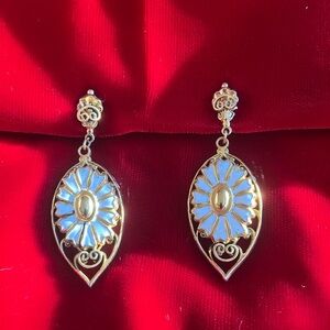 Vintage White Enamel Gold Tone Filigree Clip On Earrings